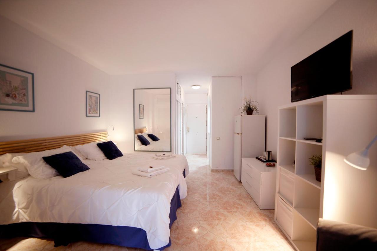 Apartamentos Dc 베날마데나코스타 외부 사진